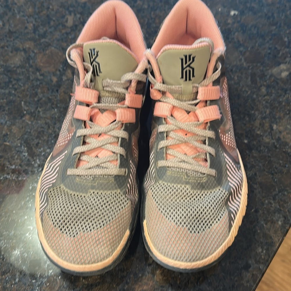 Nike Kyrie Flytrap - image 4